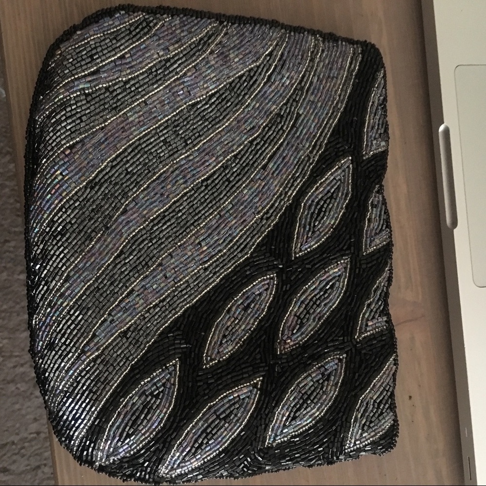Vintage beaded hand clutch